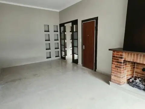 Casa en venta Munro 5 dormitorios con playrom y pileta