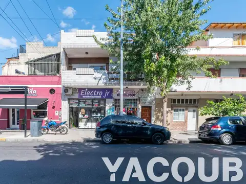 Casa en venta - 6 Dormitorios 5 Baños - 271Mts2 - Villa Devoto