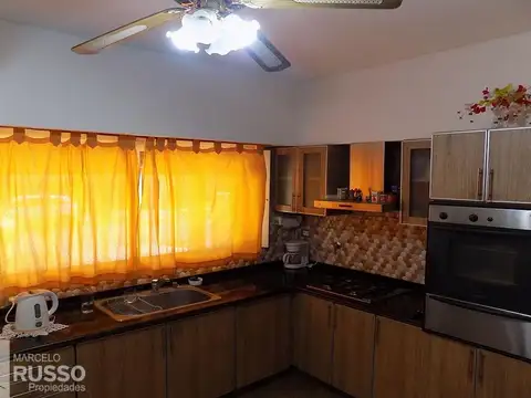 EXCELENTE CHALET 4 AMBIENTES – PQUE. QUIRNO