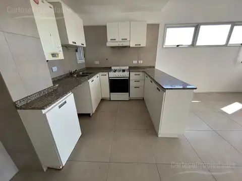 Departamento en Alquiler con 1 cocheras