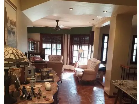 Casa en Venta de 5 dormitorios