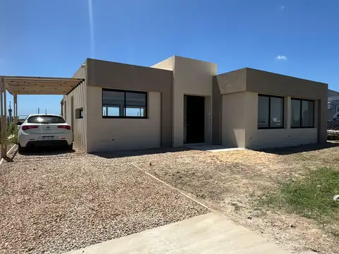 CASA EN VENTA, 4 AMBIENTES, SAN SEBASTIAN, AREA 8