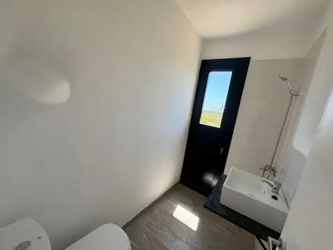 CASA EN VENTA, 4 AMBIENTES, SAN SEBASTIAN, AREA 8