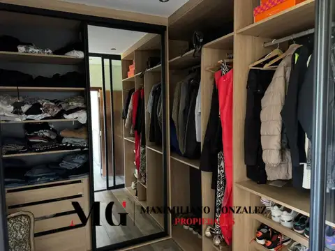 Casa 5 ambientes con 3 baños