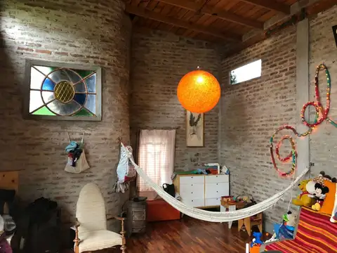 Casa 2 ambientes con 1 baño