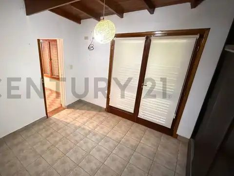 Casa 3 ambientes con 2 baños