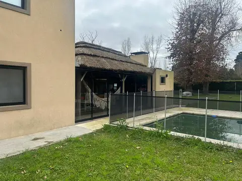 CASA 3 AMBIENTES EN VENTA EN BARRIO LINKS EZEIZA