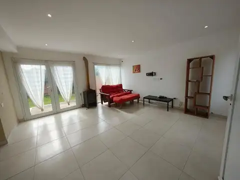 Casa en Alquiler de 3 dormitorios