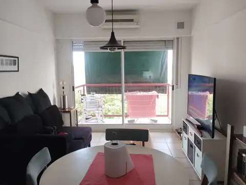 VENTA DEPARTAMENTO 2 AMB CON BALCON