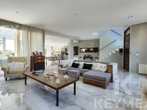 Casa en Venta en Berazategui, USD 690.000