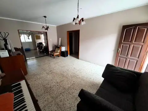CASA MULTIFAMILIAR, LOTE 8,66 X 43,30