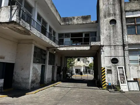 Galpon en Venta 58  mts Frente