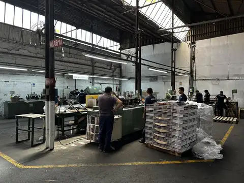 Galpon en Venta en Barracas, USD 1.980.000