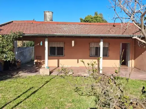 Casa en Venta . villa Tesei. Hurlingham .
