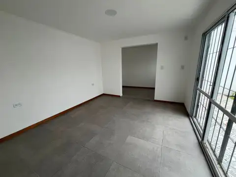 Depto Tipo Casa 3 ambientes con 1 baño