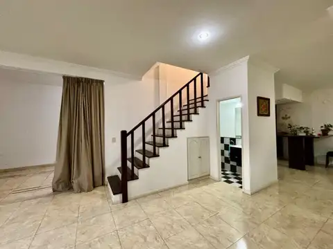 Depto Tipo Casa en Venta en El Palomar, USD 150.000