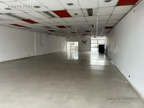 Local comercial en alquiler de 1600 m2 sobre Av. Mitre 2200 - Crucecita, Avellaneda