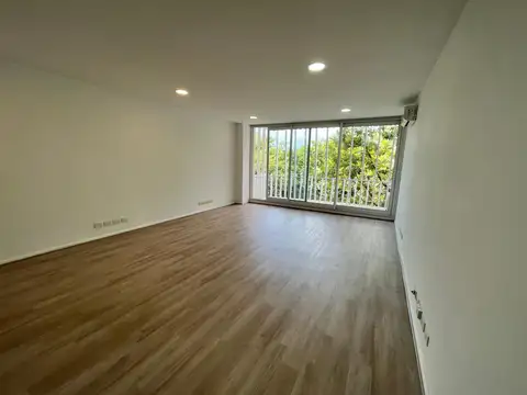 Amplia oficina en Alquiler / Belgrano