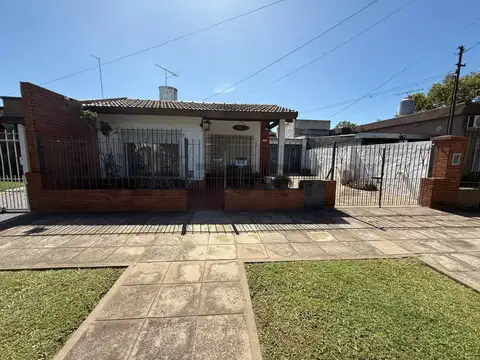 Mario Bravo 100, Piso 0