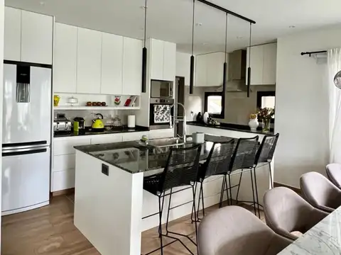 Venta de Casa en Pilar Lagoon, Pilar
