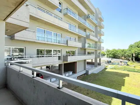 Departamento en Alquiler con 1 cocheras