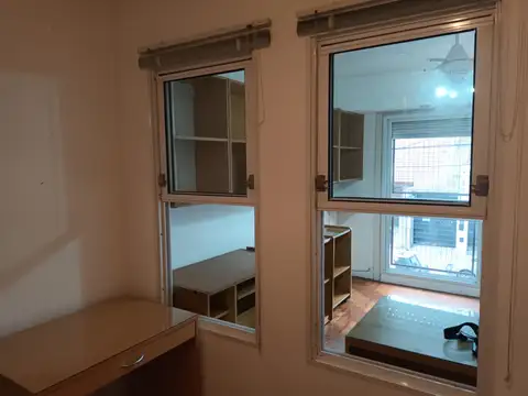 L.N. Alem 300, Piso 1