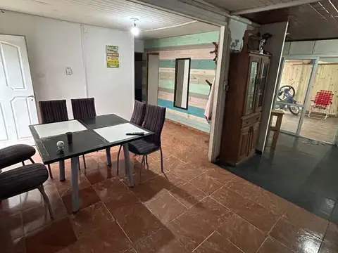 Casa en venta mas local comercial Parque Republica