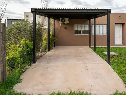 Casa en Venta en Roldan, USD 65.000