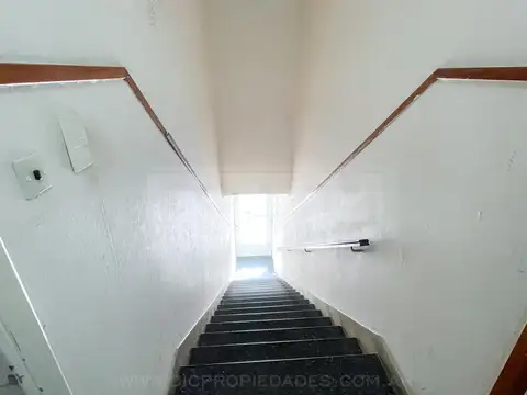 Depto Tipo Casa en Alquiler de Monoambiente