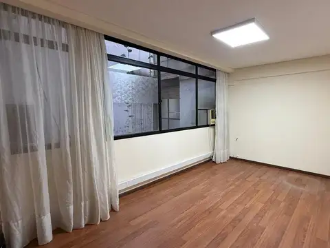 Oficina en Galería La Favorita