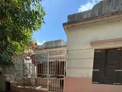 Casa en VENTA - Caseros Centro