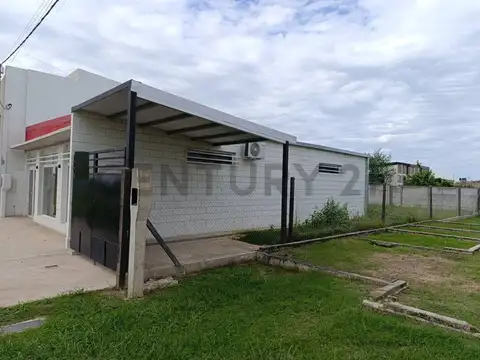 SE VENDE SALÓN COMERCIAL EN RAFAELA, BARRIO ANTÁRTIDA