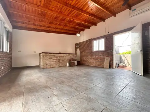 Venta - PH tipo Duplex C/ Balcón y Doble Terraza - 1er y 2do Piso X Escalera - 141,96 m² Totales - Versalles / Villa real
