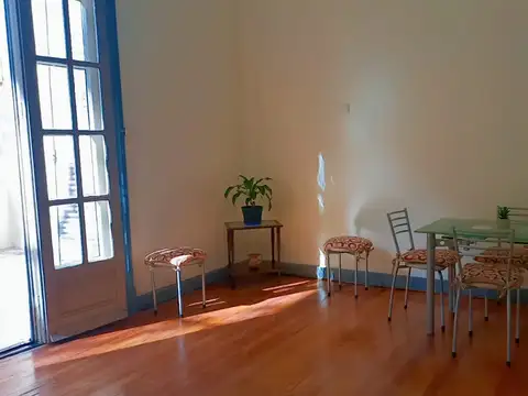 Depto Tipo Casa en Venta 70 años