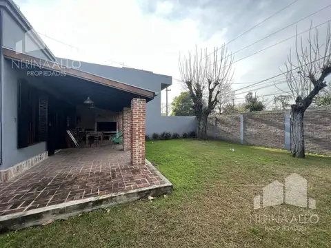 Casa en Venta con 1 cochera