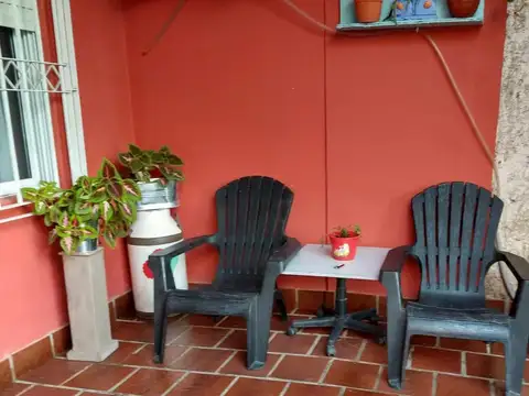 Casa 3 ambientes con 1 baño