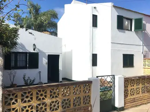 Casa en barrio San Cayetano, Villa Ángela 