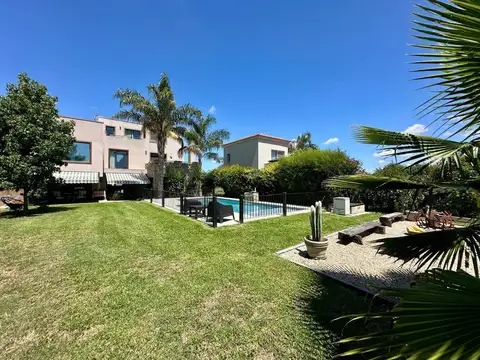 Casa en Venta, GBA Norte,  5 Ambientes en Haras Santa Maria - Los Robles