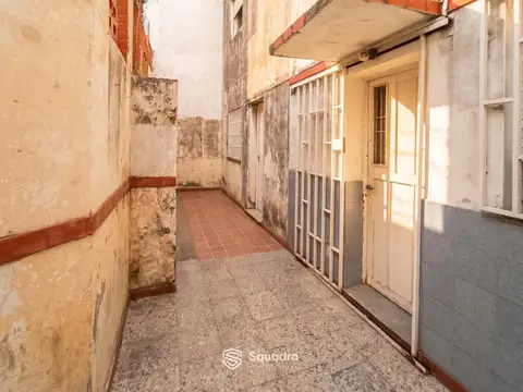 VENTA - Departamento interno a Reciclar de 2 dormitorios con patio - Echesortu, Rosario.