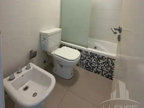 Departamento 2 ambientes semipiso alto al contrafrente en venta - Quilmes