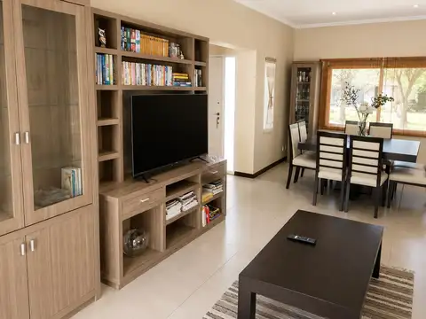 Casa en Venta en Pilar del Este - Los Jazmines, USD 280.000
