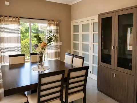 Casa en Venta en Pilar del Este - Los Jazmines, USD 280.000