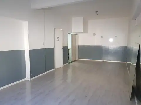 Local en Alquiler en Ramos Mejía, $ 1.500.000