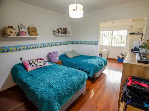 Casa 3 ambientes con 2 baños