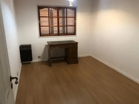 buen duplex de 3 dorm mas Play jardin y cochera