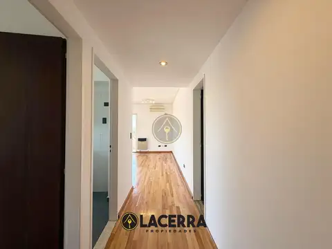 Av. Centenario  al 1700