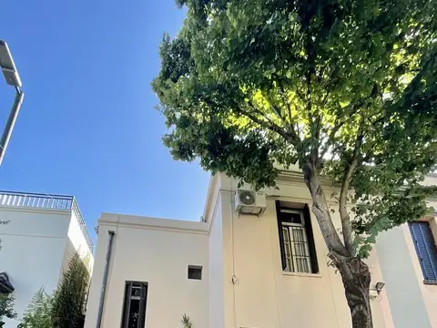 Casa venta Flores Carriego 965