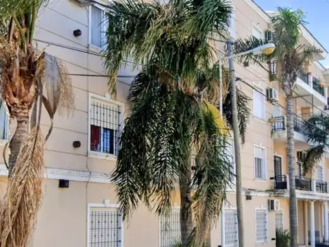 Almafuerte 1600, Piso 2