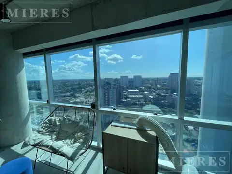 Excelente Piso de oficinas en Torre de Las Naciones Bourdier al 600