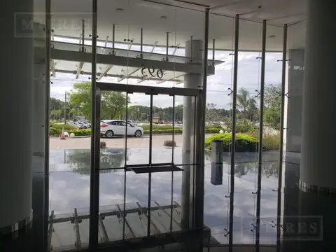 Oficina en venta de 450 m2 en un piso de Edificio Torre de las Naciones , Tigre